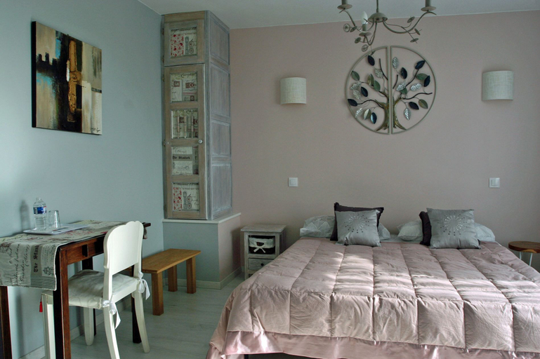 Bedroom 2, Chambres d'hôtes Les 3 Vallées, Maine-et-Loire