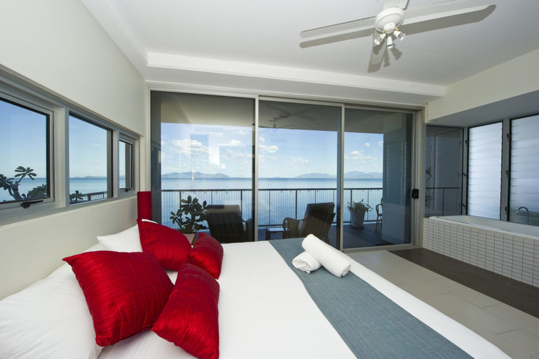 Bedroom 2, 1 Bright Point Apartment 5404, Magnetic Island
