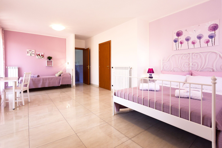 Bedroom 2, Rocca degli Etnei, Catania