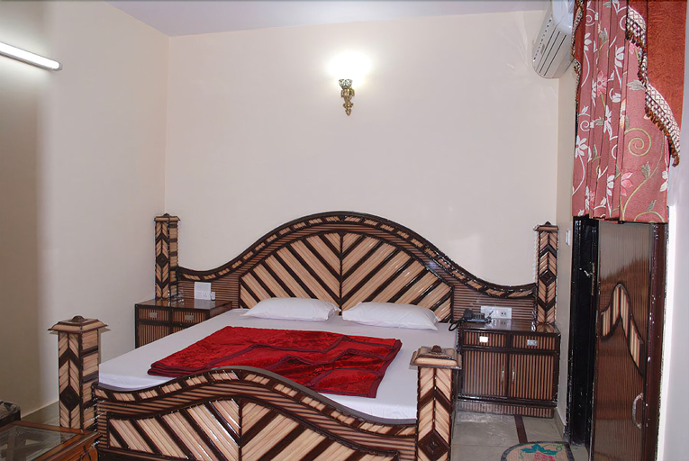 Others 5, Hotel Western King, Delhi