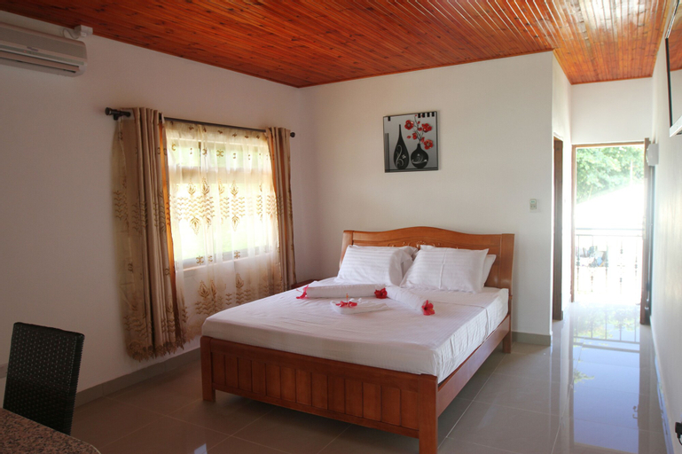 Tourterelle Holiday Home,