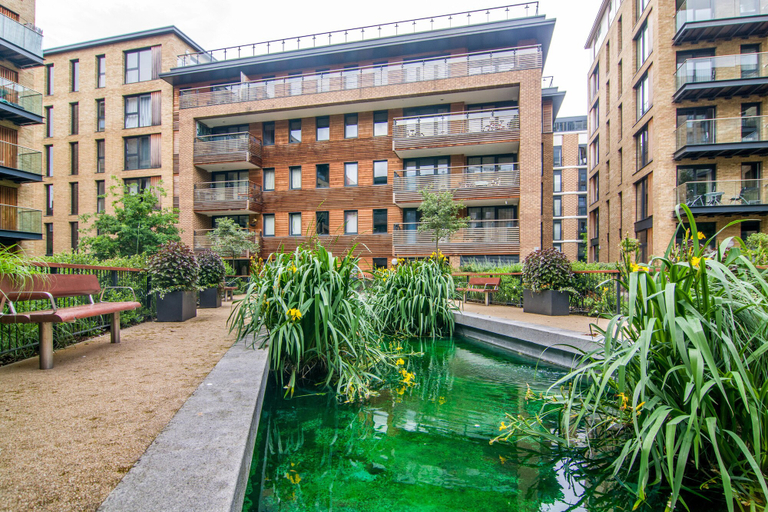 Exterior & Views 2, Apartment Wharf – Water Gardens, London