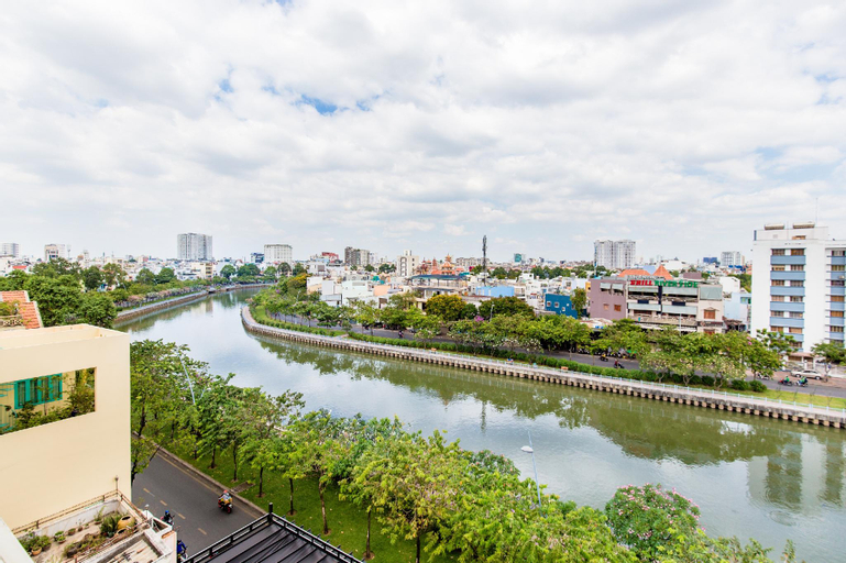 White Diamond PN Hotel, Phú Nhuận