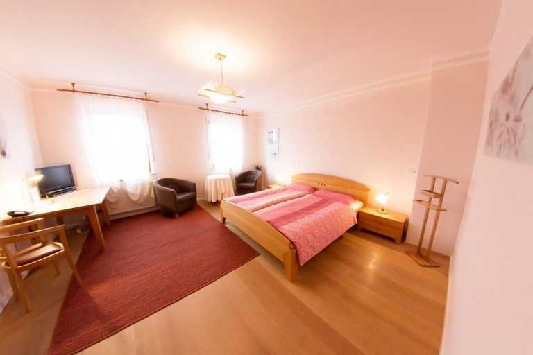 Bedroom 3, BioWeingut & Landhotel Ganz, Bad Kreuznach
