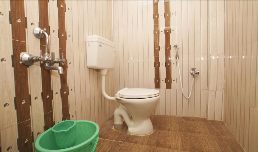 Bathroom, Hotel O Raaj Residency, Kancheepuram