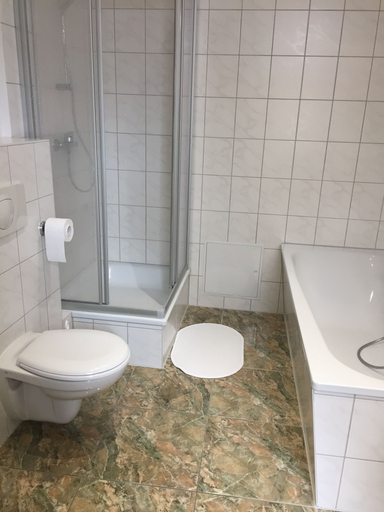 Bathroom 5, Ferienwohnung Wittenberg, Wittenberg