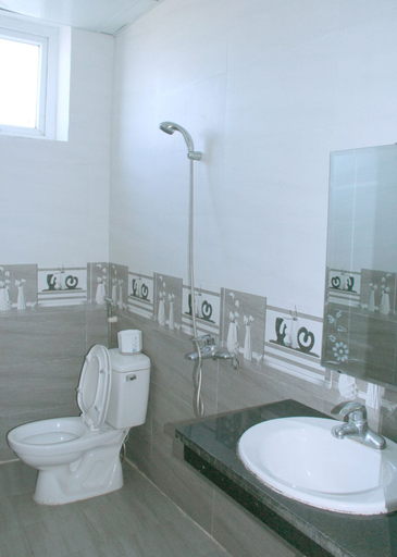 Bathroom 4, Amazon Vinh Hotel, Vinh