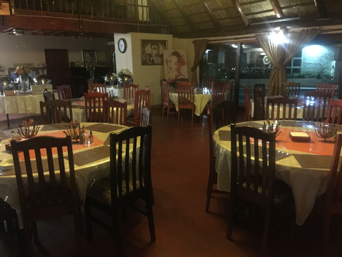 Food & Drinks 2, Kyalami Lodge, City of Johannesburg