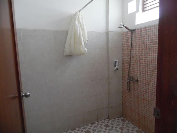 Bathroom 21