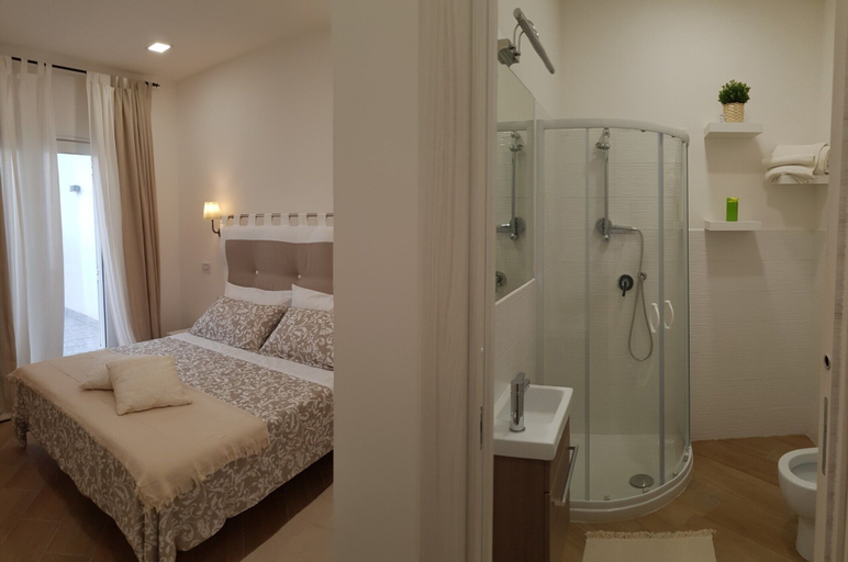 Bedroom 4, Il Fiore di Loto, Latina