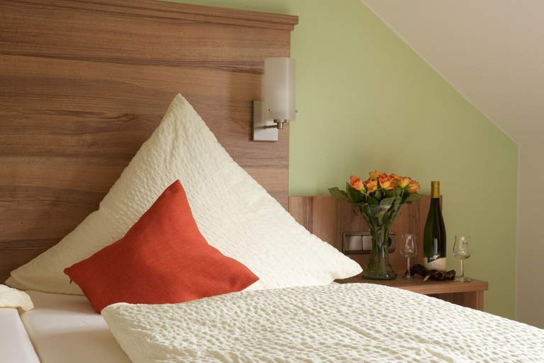 Bedroom 2, Pension Basten, Cochem-Zell