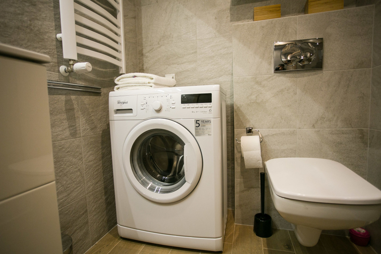 Bathroom 4, FriendHouse Apartments – Krowoderska, Kraków City
