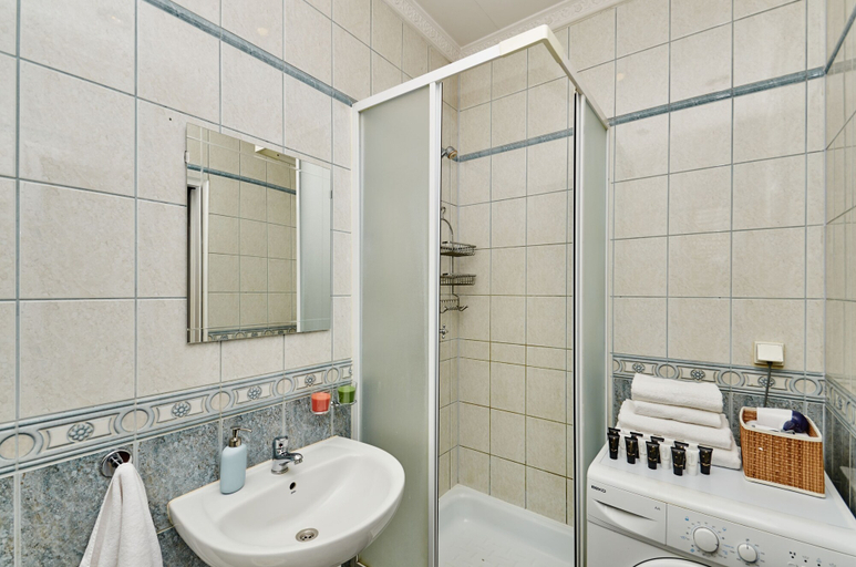Bathroom 5, FriendHouse Apartments – Old City, Kraków City