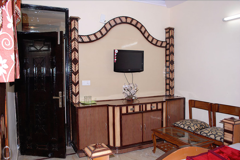 Others 3, Hotel Western King, Delhi