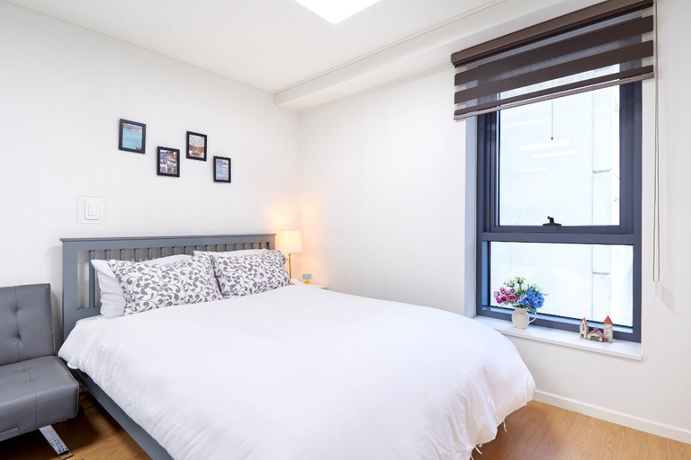 Bedroom 3, Sweet Home, Gangnam