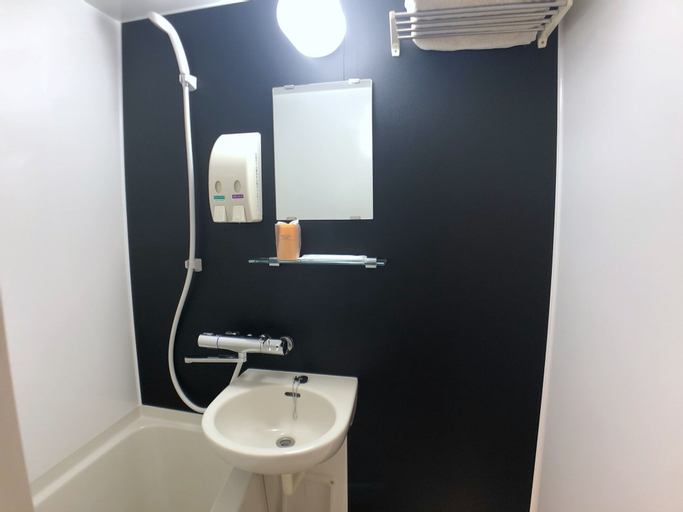 Bathroom 11