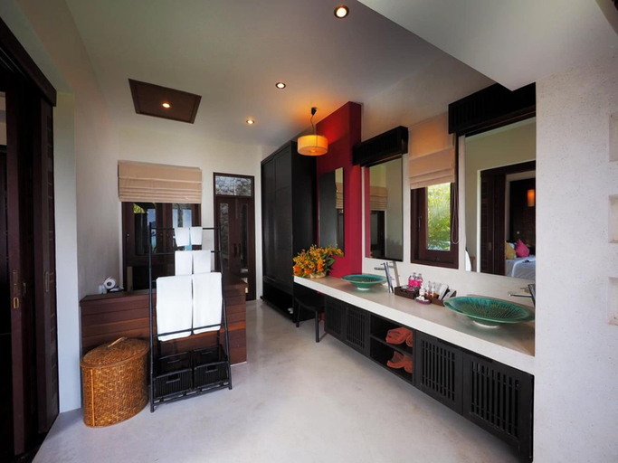 Bathroom 5, Bhundhari Villas, Ko Samui