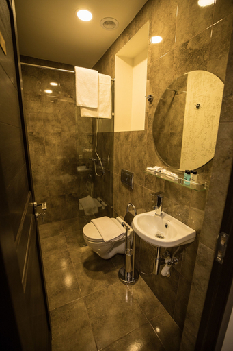 Bathroom, 5 Rooms Mini-Hotel & Tours, Yerevan