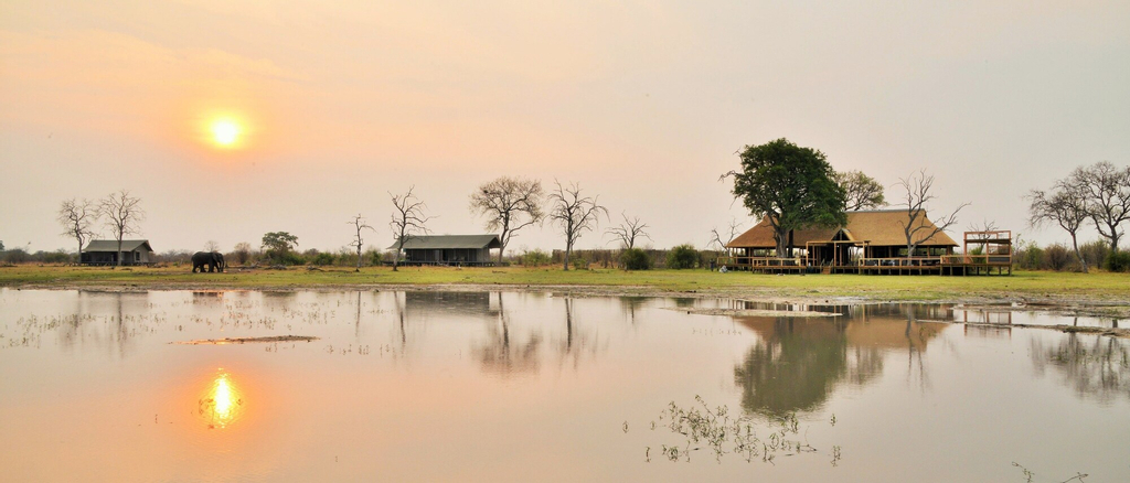 Nogatsaa Pans Lodge, Chobe