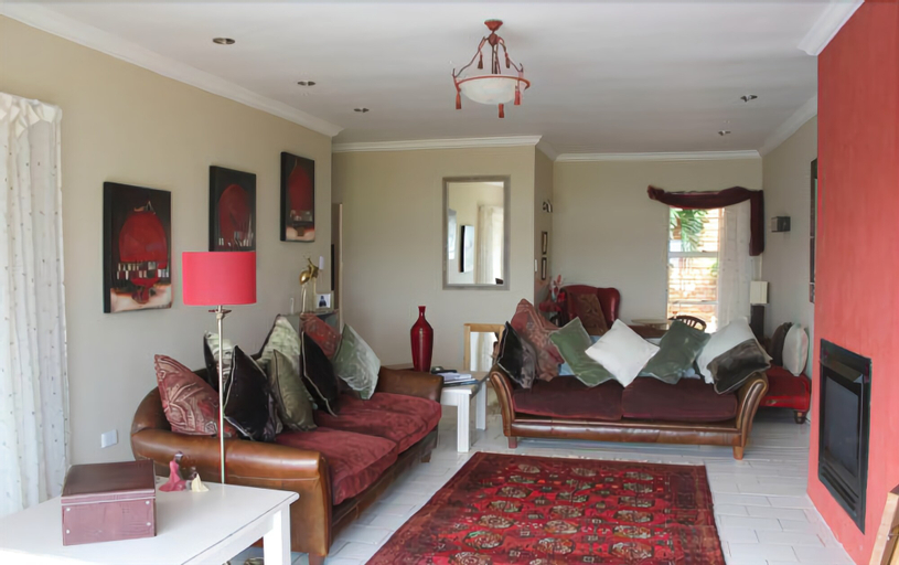 Annies House Romantic Getaway, Bojanala