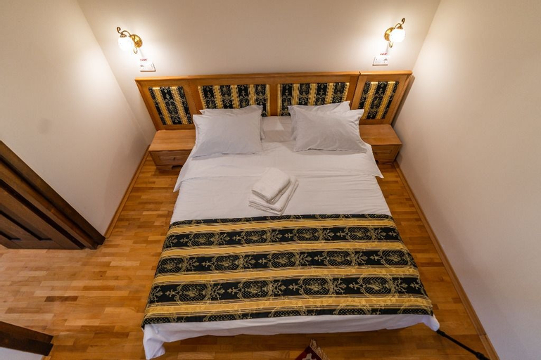 Felix Pension, Prajila