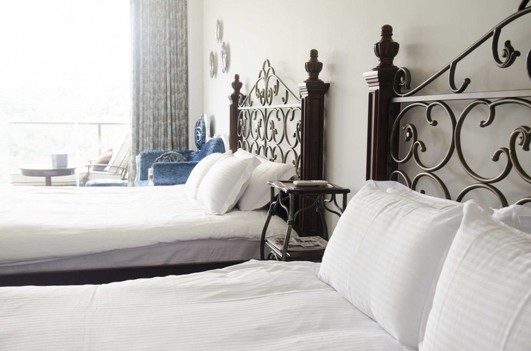 Bedroom 3, Bliss, Nantou