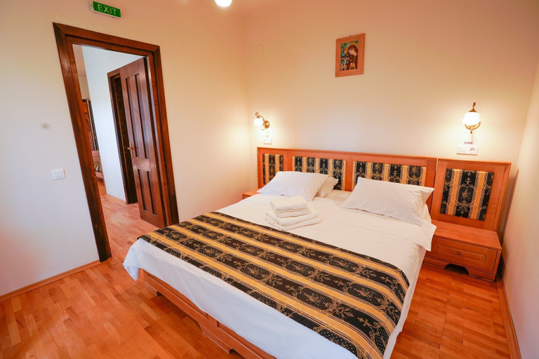 Felix Pension, Prajila