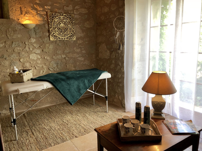 Public Area 4, Maison Ardure, Gers