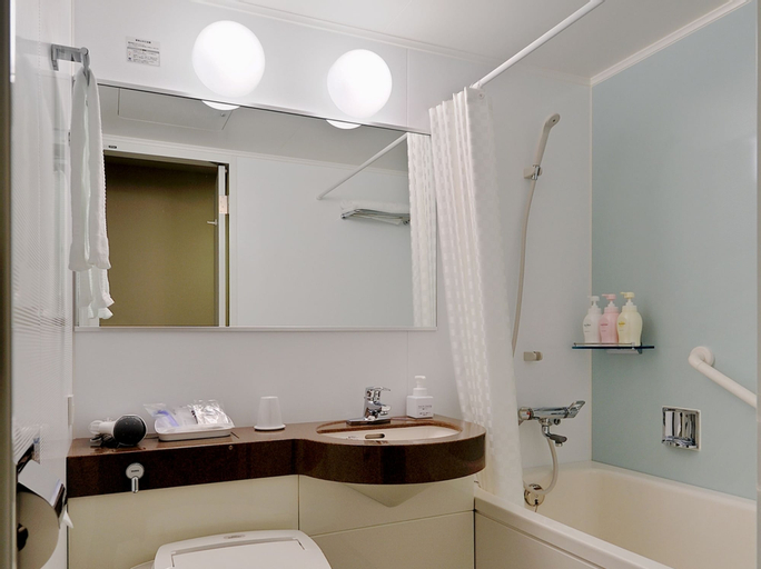 Bathroom 25