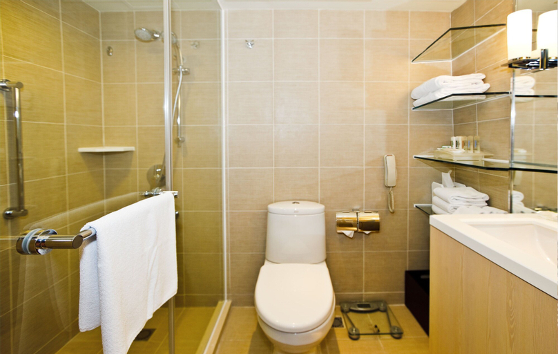 Bathroom 25