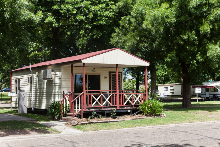 Exterior & Views 2, NRMA Bairnsdale Riverside Holiday Park, E. Gippsland - Bairnsdale