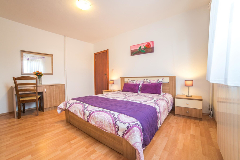 Bedroom 2, Villa in Maružini with Private Pool, Kanfanar
