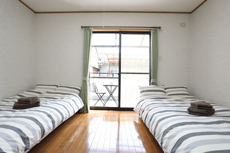 Bedroom 4, Tsuru House, Osaka