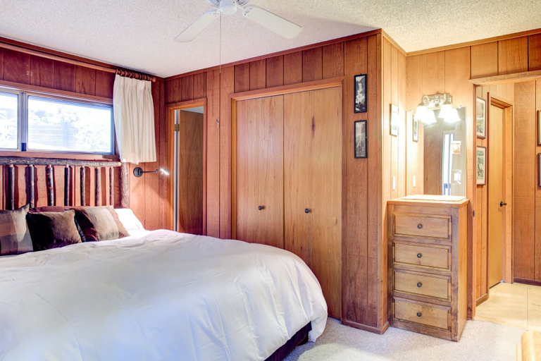 Bedroom 2, Star Gazers, Mariposa
