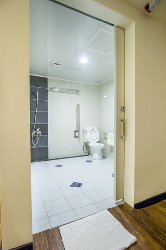 Bathroom 4, Zhao Lai Hotel , Kaohsiung