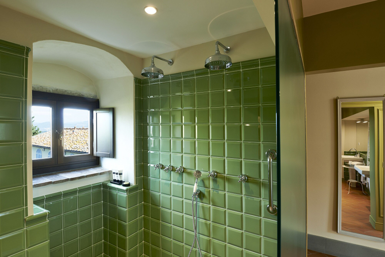 Bathroom 5, Villa Medicea di Lilliano, Florence