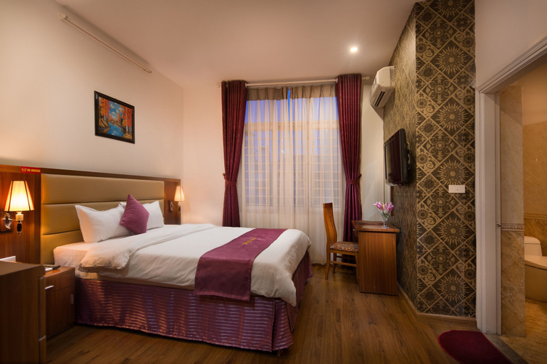 Brandi Hanoi Hotel, Cầu Giấy