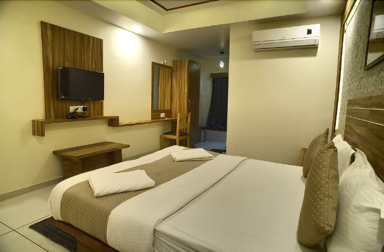 Bedroom 2, Hotel Royal King, Vadodara