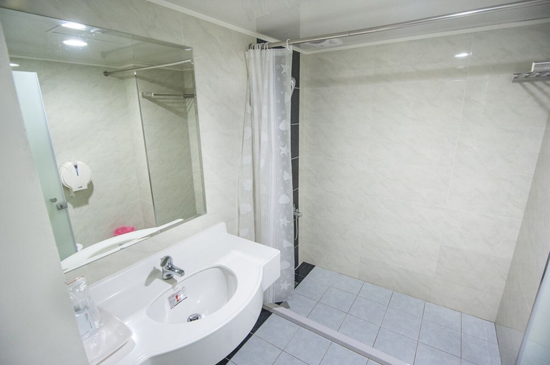 Bathroom 4, Zhao Lai Hotel , Kaohsiung