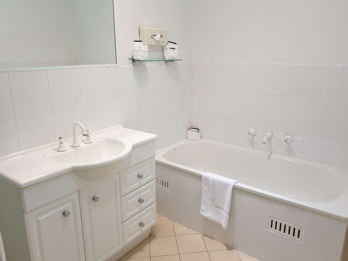 Bathroom 25