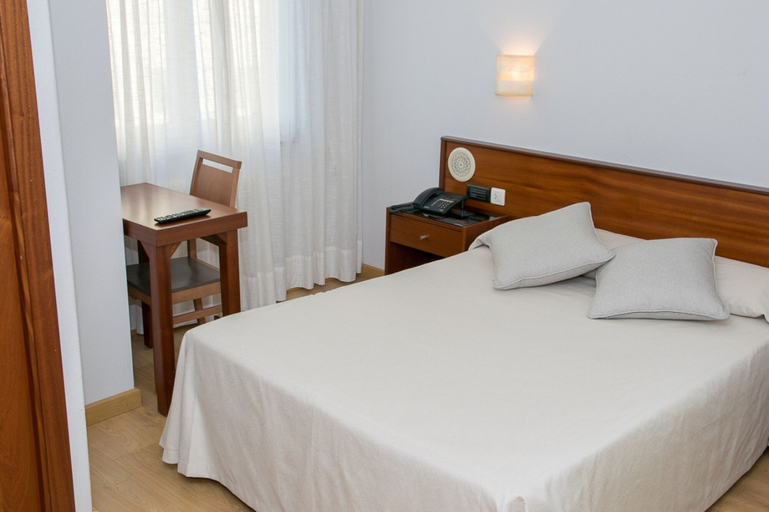 Bedroom 4, Hotel Brisa, A Coruña