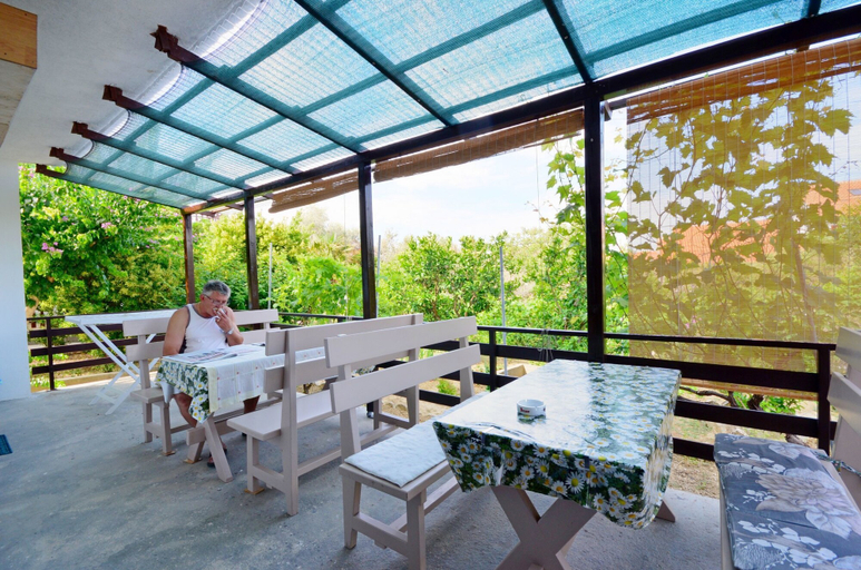 Food & Drinks, Apartments Mande, Lopar/Supetarska Draga
