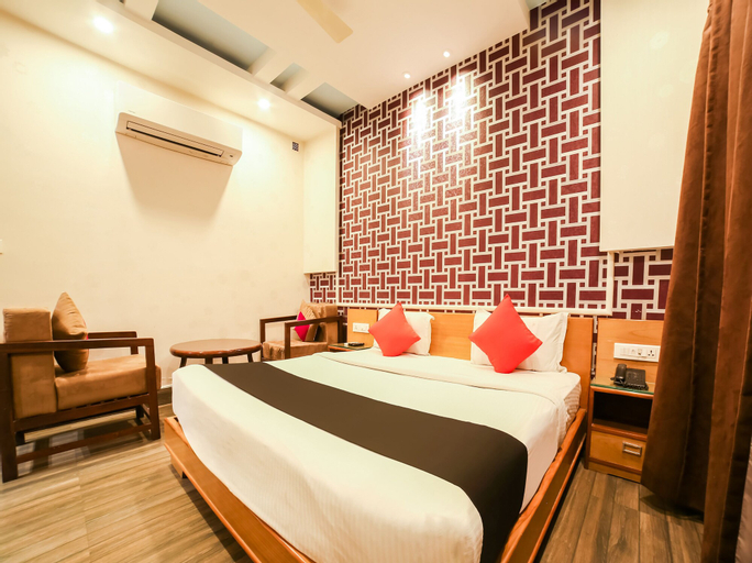 OYO 2361 Hotel Gopi Nath The Grand, Karnal