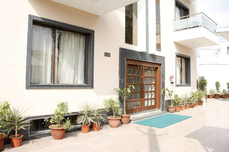 OYO 698 Hotel Maven's House, Gurgaon