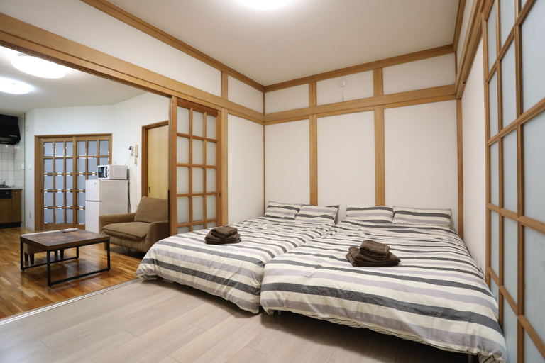 Bedroom 2, Tsuru House, Osaka