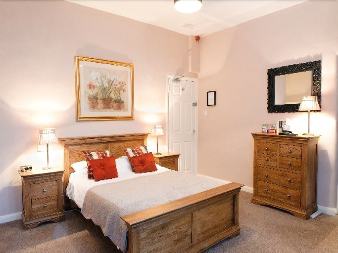 Bedroom 2, The Chequers Inn, Derbyshire
