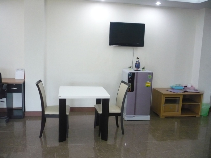 Others 5, Queen Palace Hotel, Mae Sot