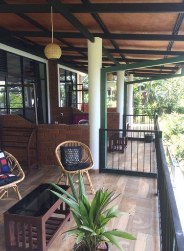 Public Area 3, rock side inn, Ella
