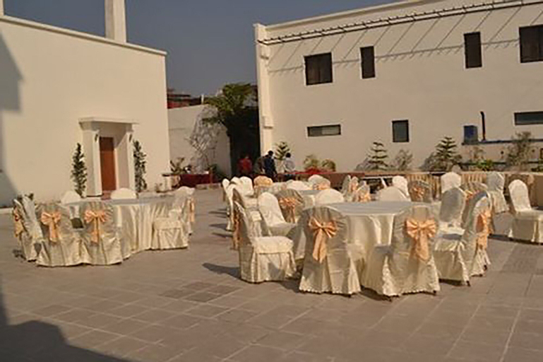 Club De Novo, Lumbini