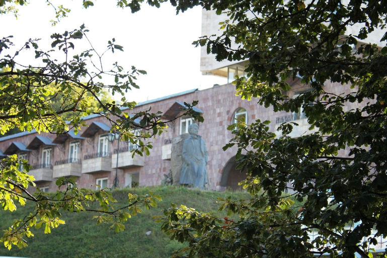 Writers Hotel,